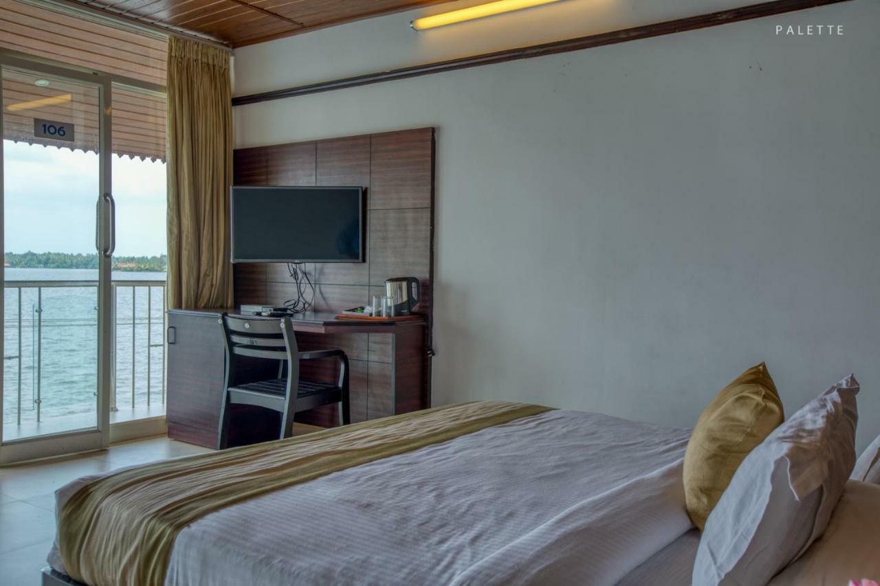 Grand Ayur Island Hotel Perumbalam Luaran gambar