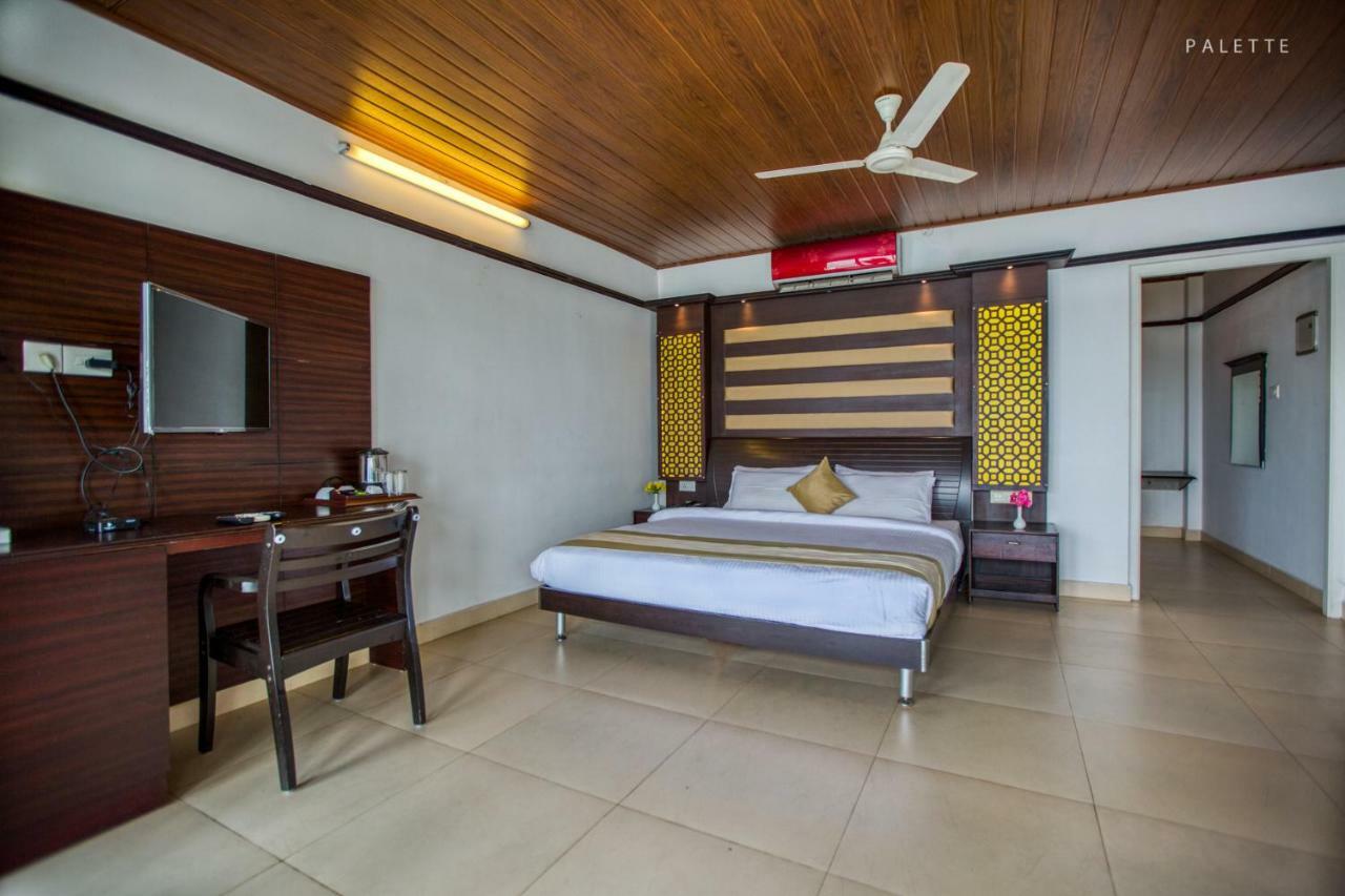 Grand Ayur Island Hotel Perumbalam Luaran gambar